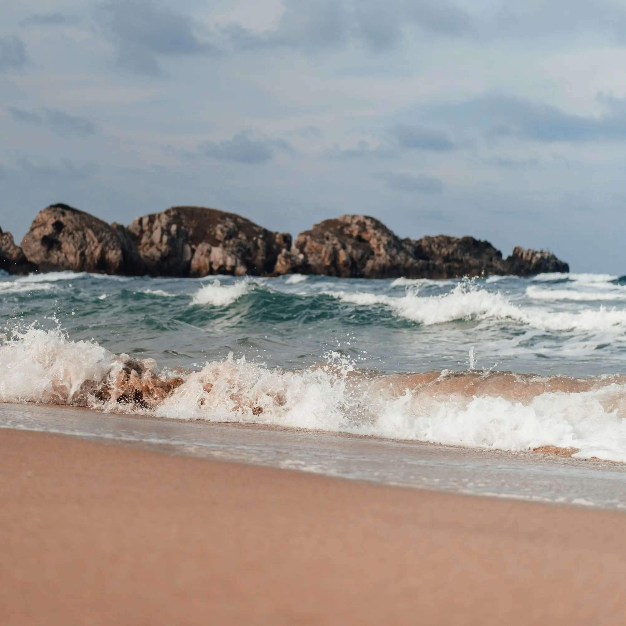 ahmed-WTvwiPRmlt0-unsplash Calm coastal landscape symbolising deep relaxation and stress relief